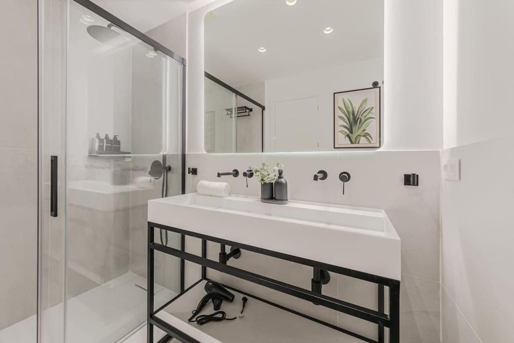 Isg Apartments O'Donnell 2-2-Free Parking Севиля Екстериор снимка